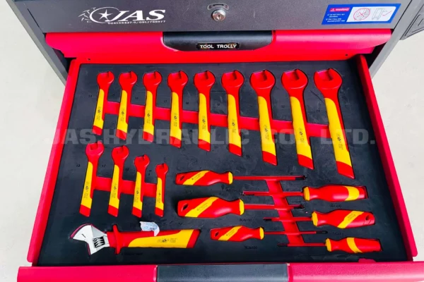 5.รีวิว-ตู้เครื่องมือ 3 ชั้น พร้อมเครื่องมือหุ้มฉนวนสำหรับรถไฟฟ้า 68 ชิ้น