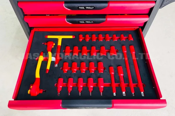 6.รีวิว-ตู้เครื่องมือ 3 ชั้น พร้อมเครื่องมือหุ้มฉนวนสำหรับรถไฟฟ้า 68 ชิ้น