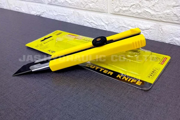1.รีวิว-BST-คัตเตอร์ BST-03569