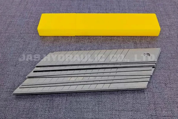 1.รีวิว-BST-ใบมีดคัตเตอร์ BST-03511