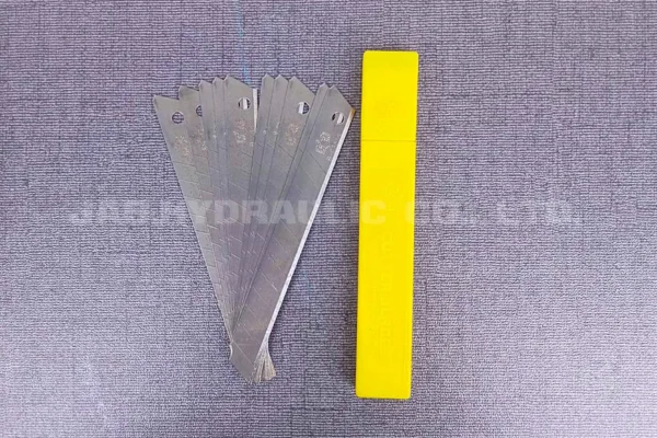 1.รีวิว-BST-ใบมีดคัตเตอร์ BST-03514